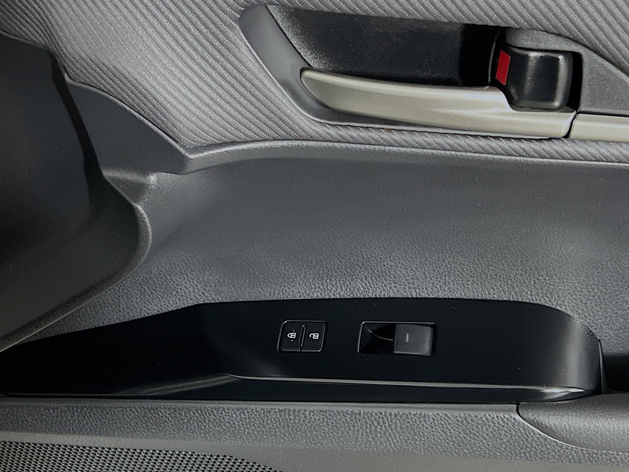 Used 2025 Toyota Camry SE w/ Convenience Package image 32