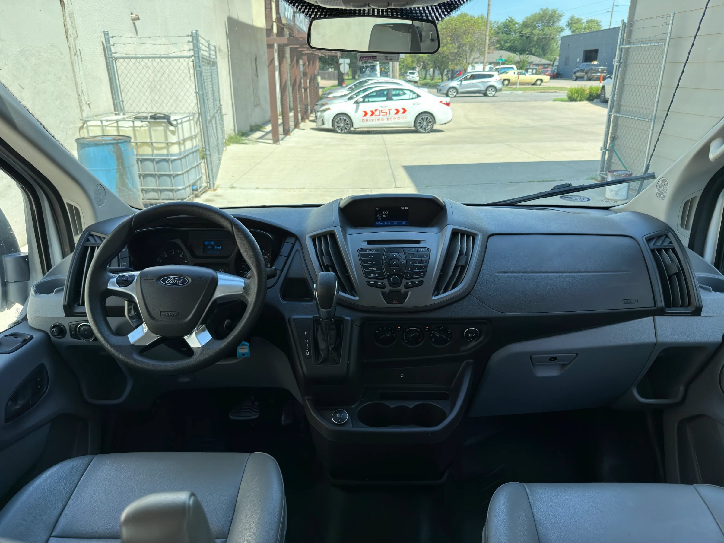 Used 2019 Ford Transit 350 XL RWD image 10