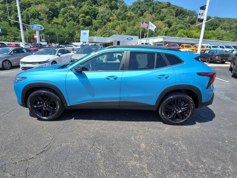 Used 2025 Chevrolet Trax ACTIV w/ Driver Confidence Package FWD image 4