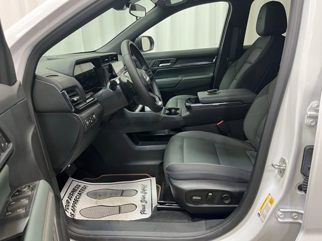 Used 2026 GMC Terrain AT4 w/ Convenience Package III image 5