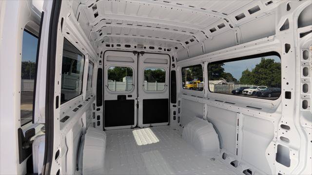 Used 2023 RAM ProMaster 3500 FWD image 17