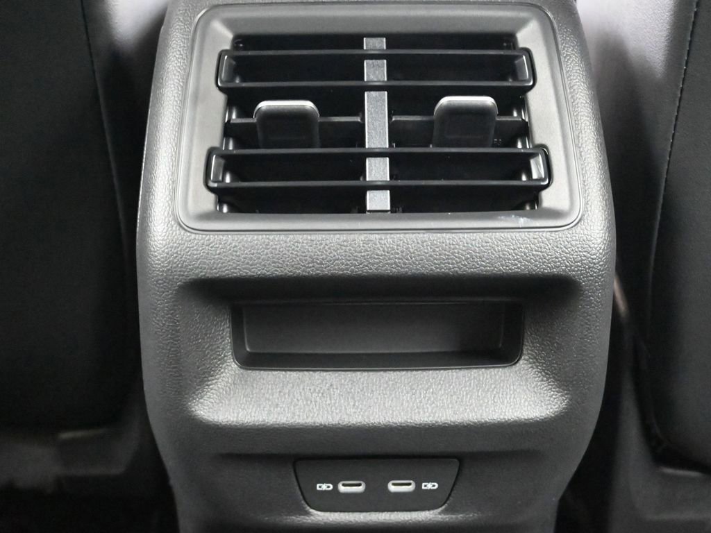 New 2026 Volkswagen Tiguan SE R-Line image 21