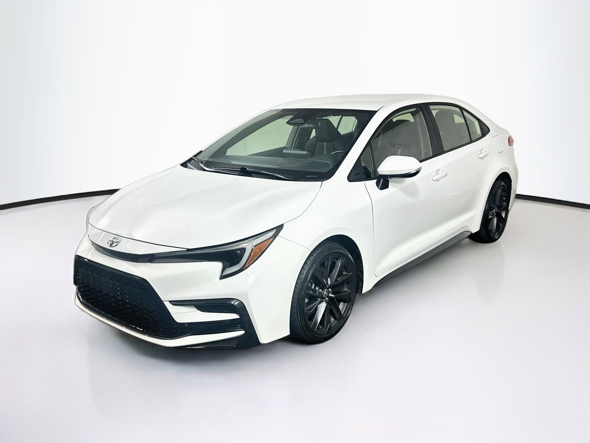 Used 2024 Toyota Corolla SE FWD image 3