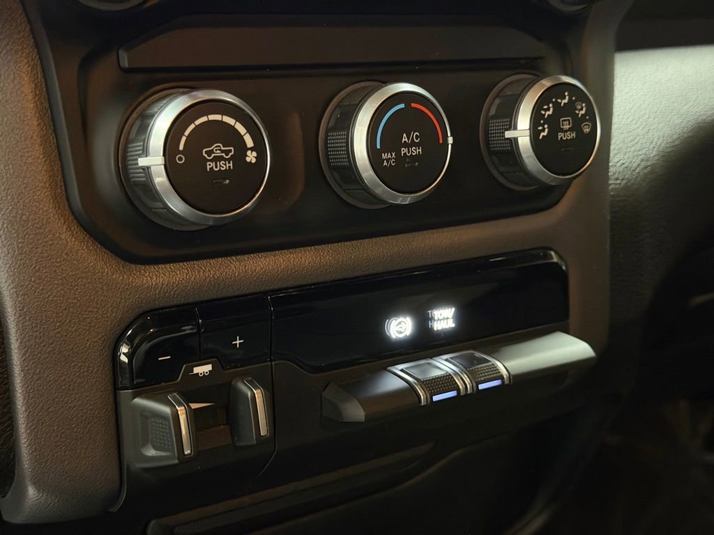 Used 2022 RAM 3500 Big Horn image 30