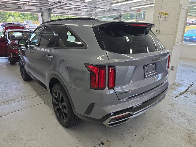 Certified 2023 Kia Sorento SX AWD/4WD image 3