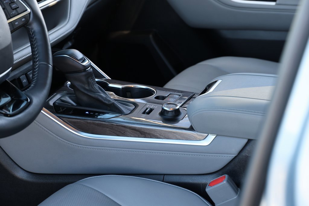 Used 2021 Toyota Highlander Platinum image 21