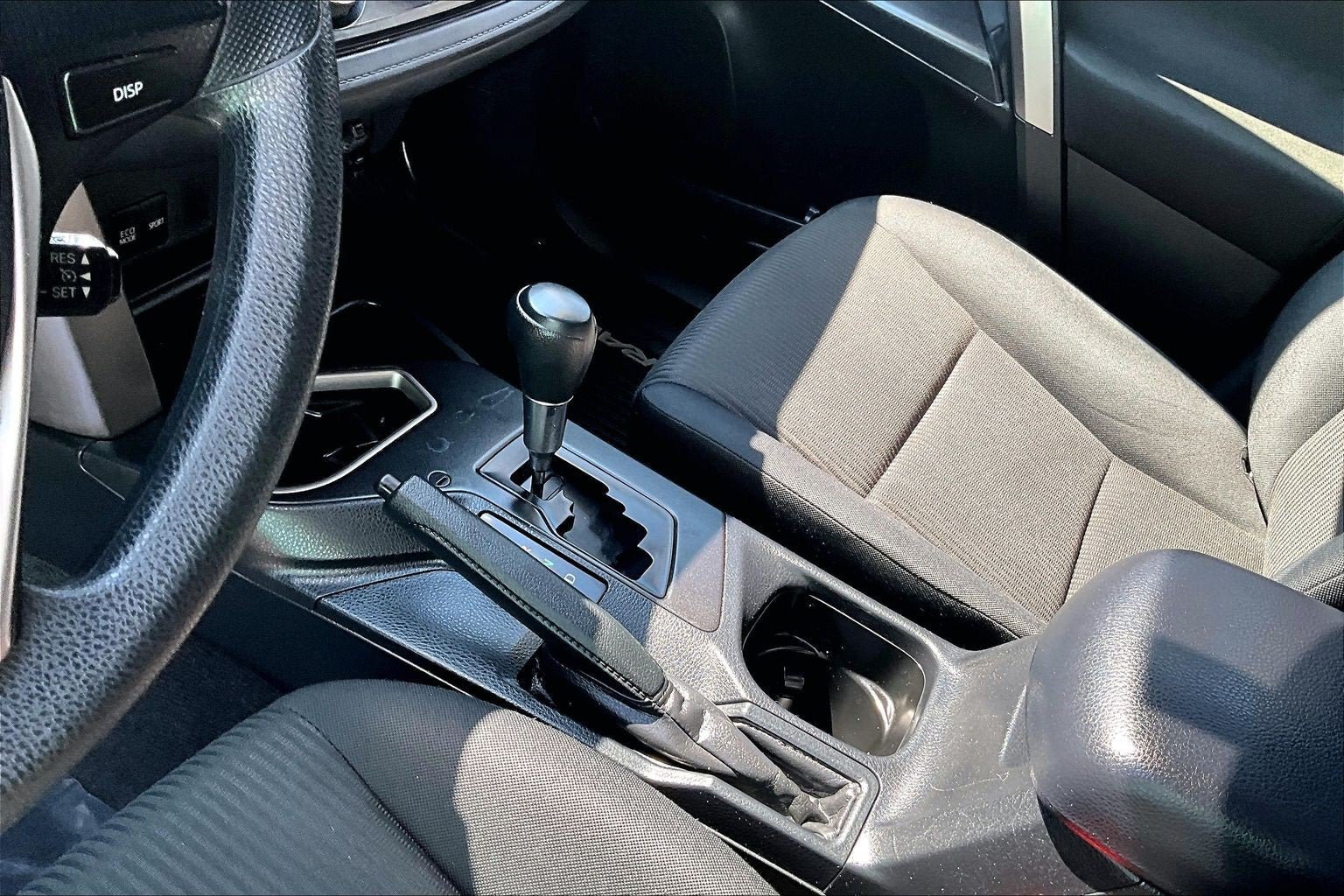 Used 2016 Toyota RAV4 LE AWD/4WD image 16