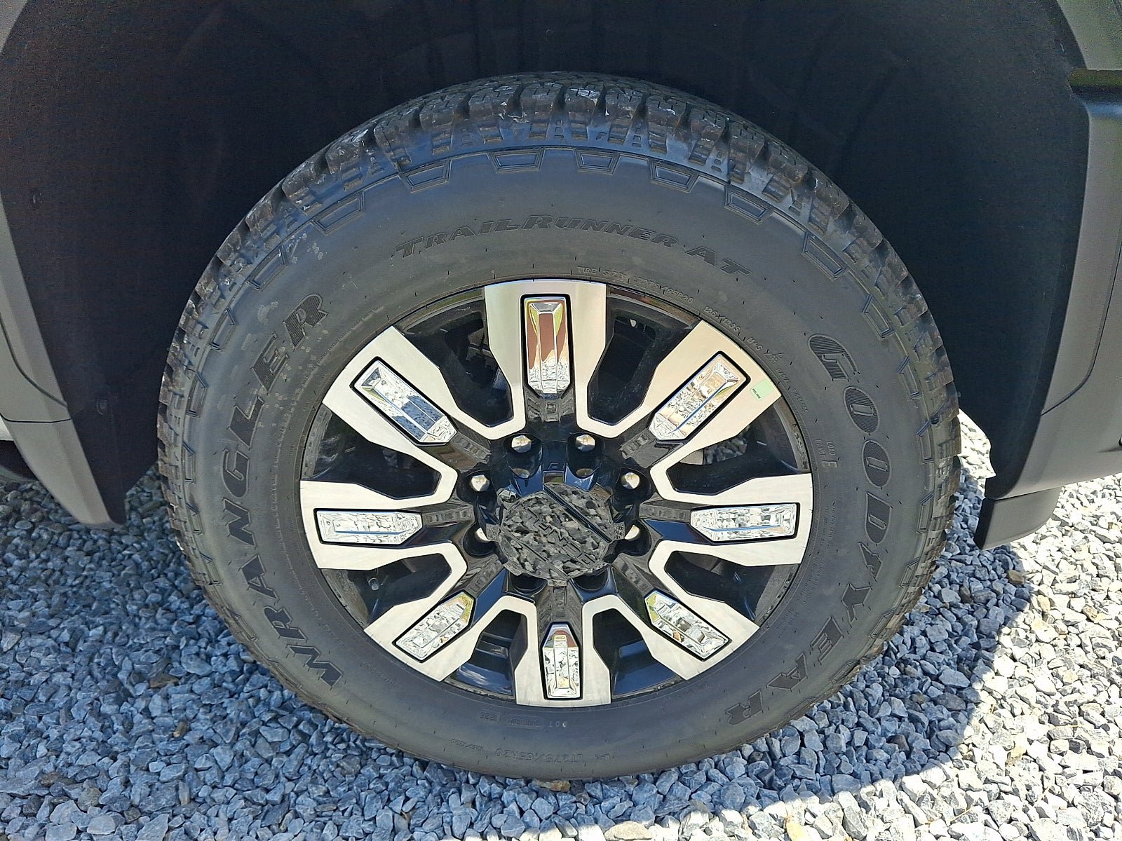 New 2026 GMC Sierra 2500 Denali w/ Denali Reserve Package AWD/4WD image 5