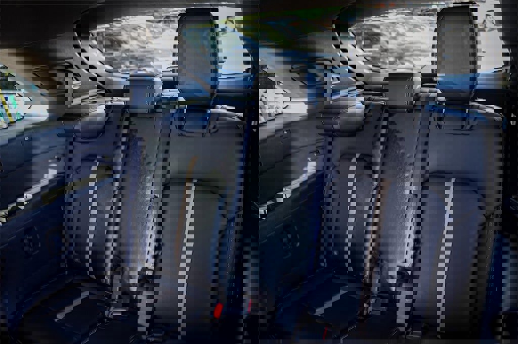 Used 2025 MAZDA CX-90 3.3 Turbo w/ Premium Plus Pkg image 29