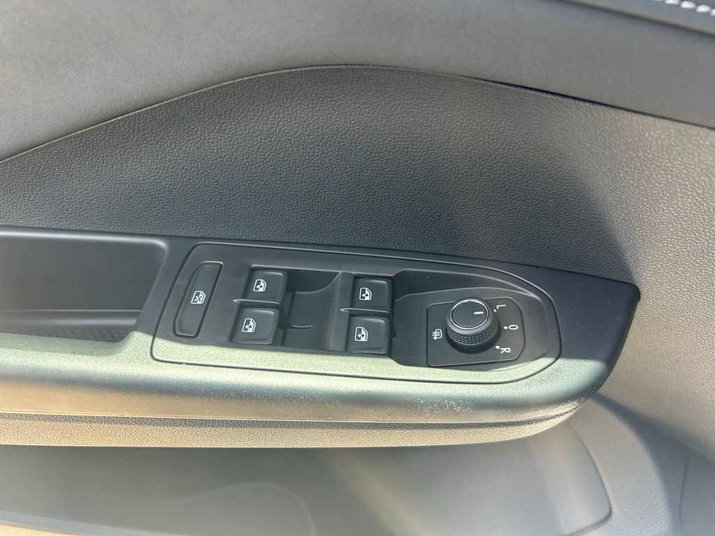 New 2026 Volkswagen Taos SE FWD image 49