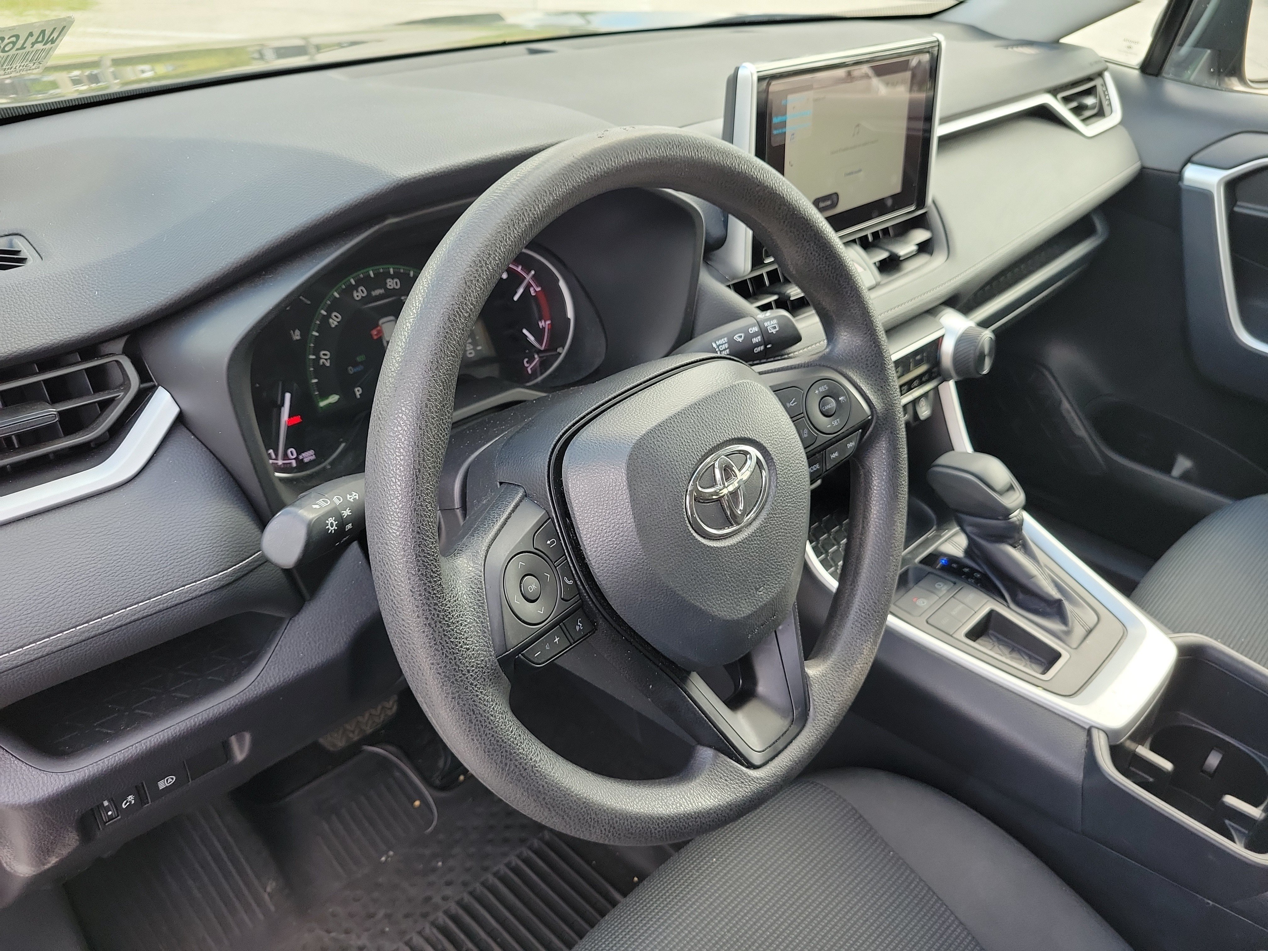 Certified 2025 Toyota RAV4 LE FWD image 23
