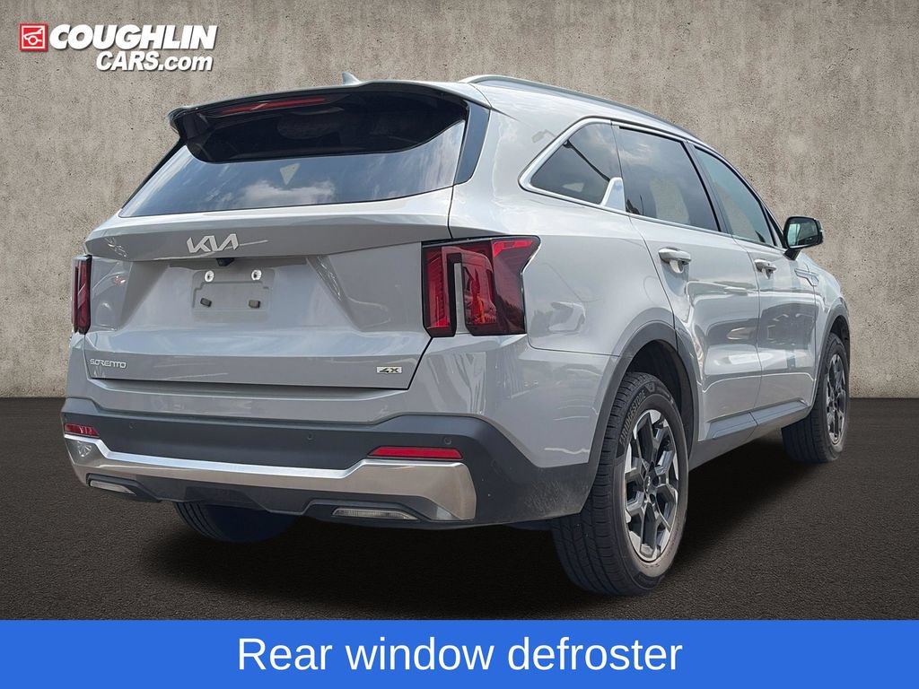 Used 2025 Kia Sorento S w/ Panoramic Sunroof Package AWD/4WD image 9