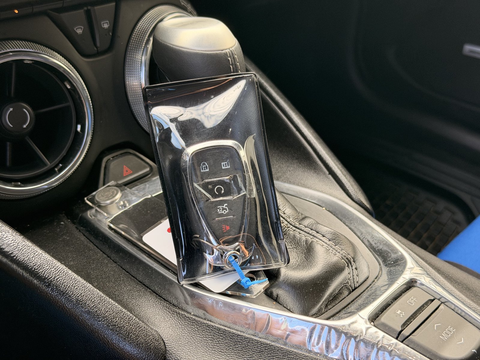 Used 2018 Chevrolet Camaro LT w/ Technology Package RWD image 17