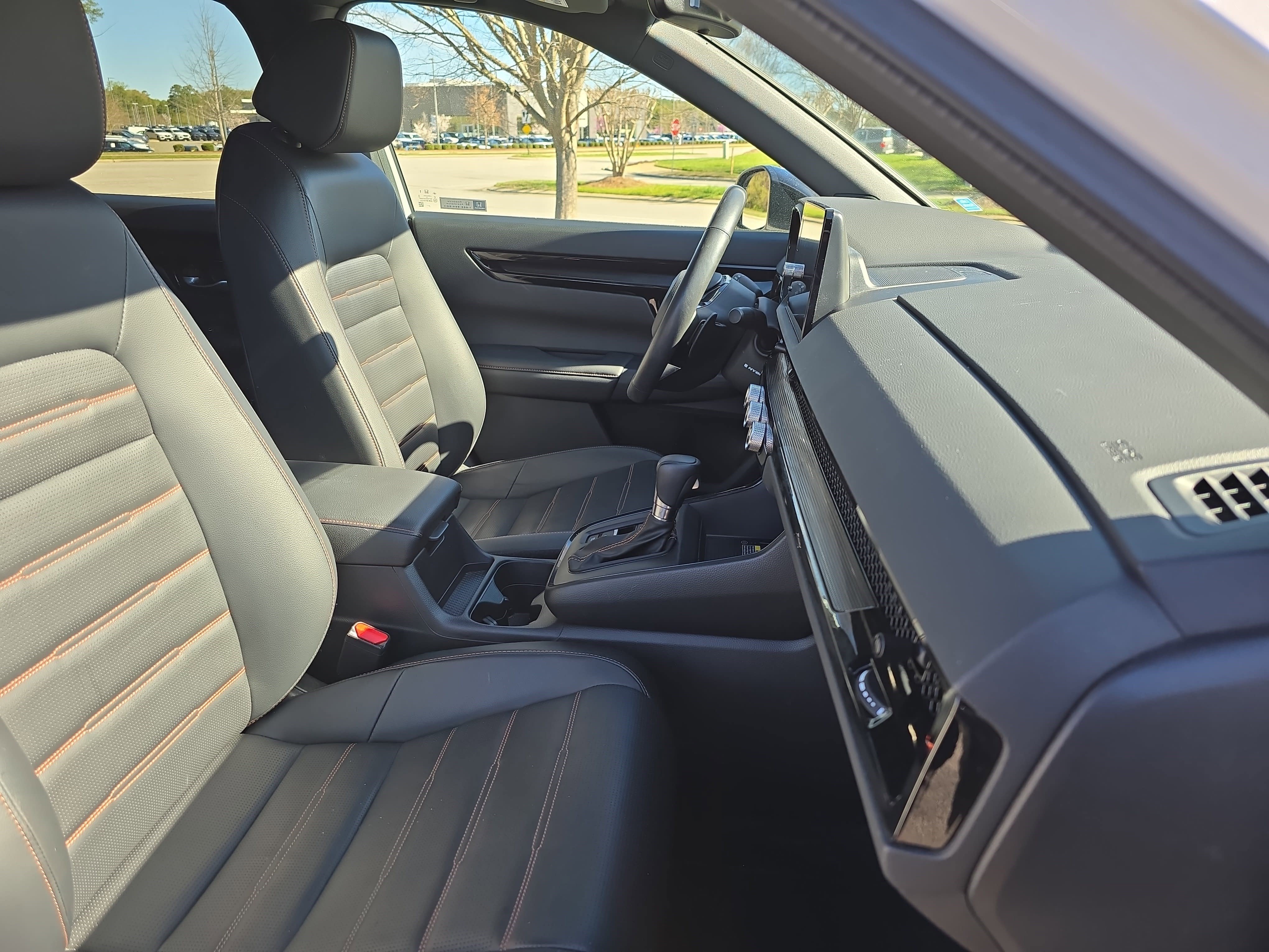 Used 2023 Honda CR-V Sport Touring image 10