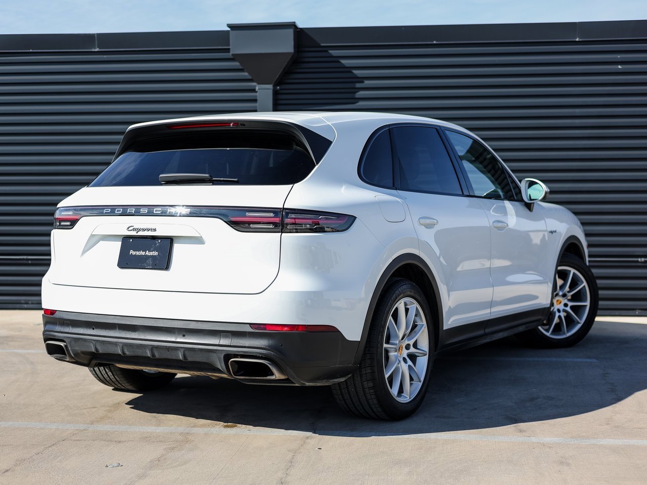 Certified 2022 Porsche Cayenne E-Hybrid image 7