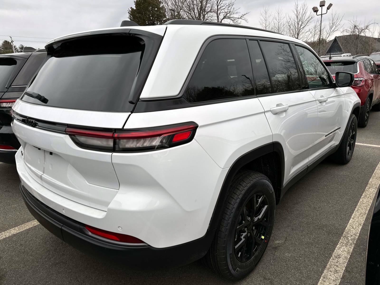 New 2026 Jeep Grand Cherokee Altitude AWD/4WD image 2