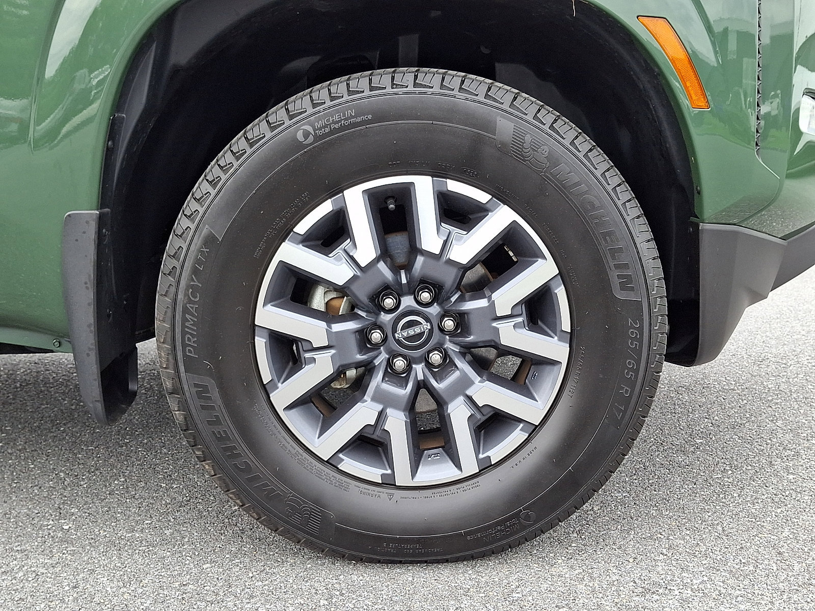 Certified 2023 Nissan Frontier SV w/ SV Convenience Package AWD/4WD image 9