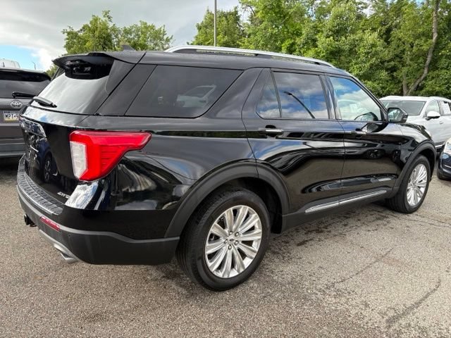 Used 2023 Ford Explorer Limited w/ Equipment Group 301A AWD/4WD image 7