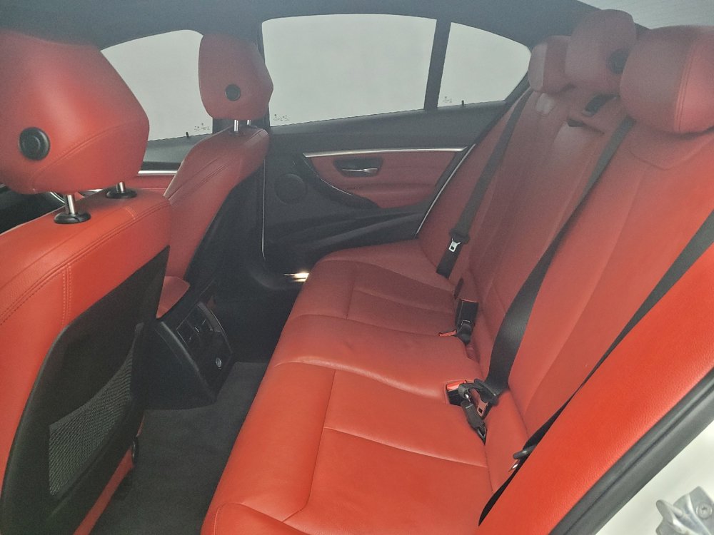 Used 2017 BMW 330i Sedan w/ Premium Package RWD image 18