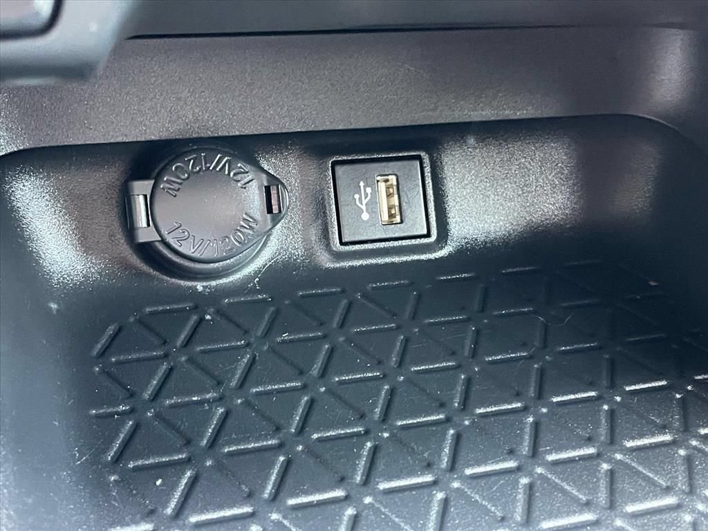Used 2023 Toyota RAV4 LE FWD image 9