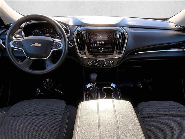 Used 2021 Chevrolet Traverse LS image 16