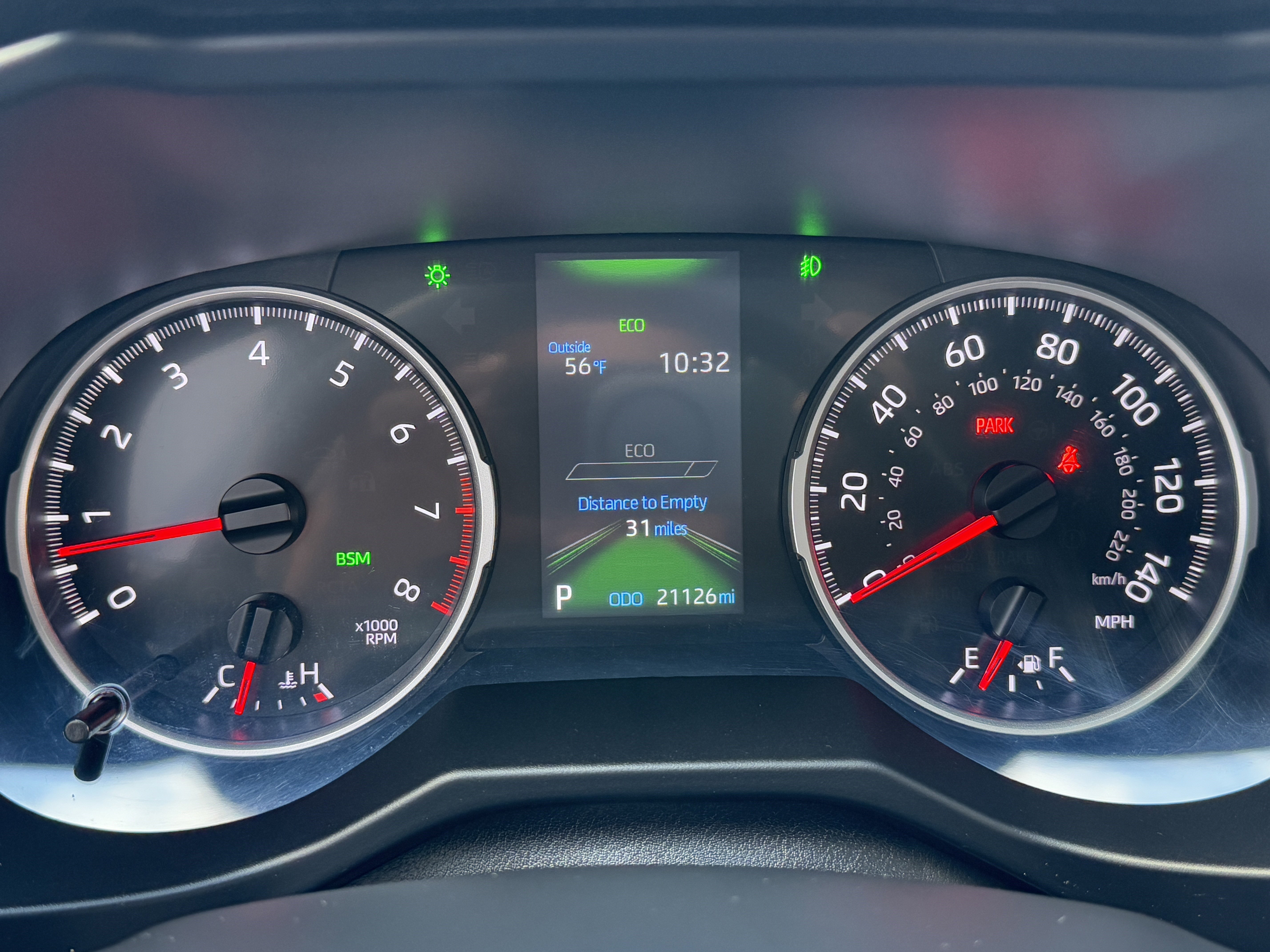 Used 2022 Toyota RAV4 XLE Premium image 15