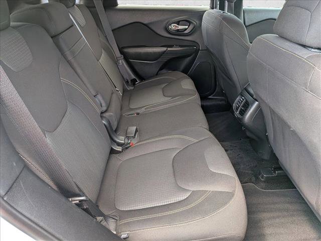 Used 2016 Jeep Cherokee Latitude image 25