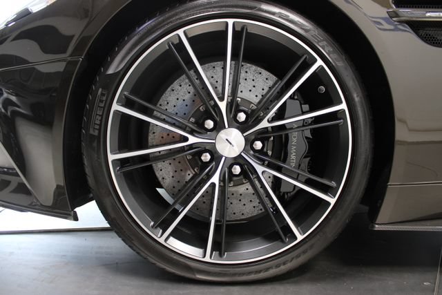 Used 2014 Aston Martin Vanquish Coupe RWD image 26