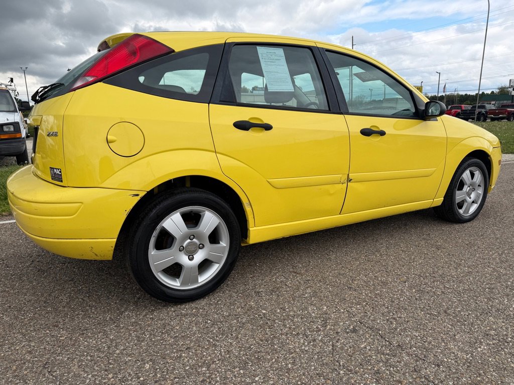 Used 2005 Ford Focus SES FWD image 6