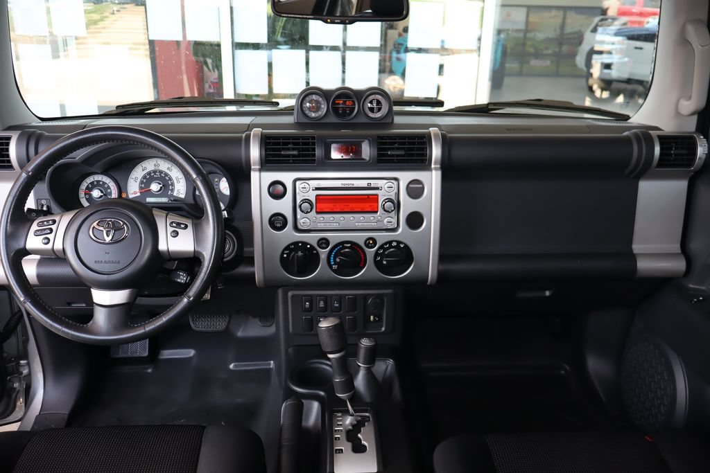 Used 2012 Toyota FJ Cruiser 4WD w/ Upgrade Pkg image 21