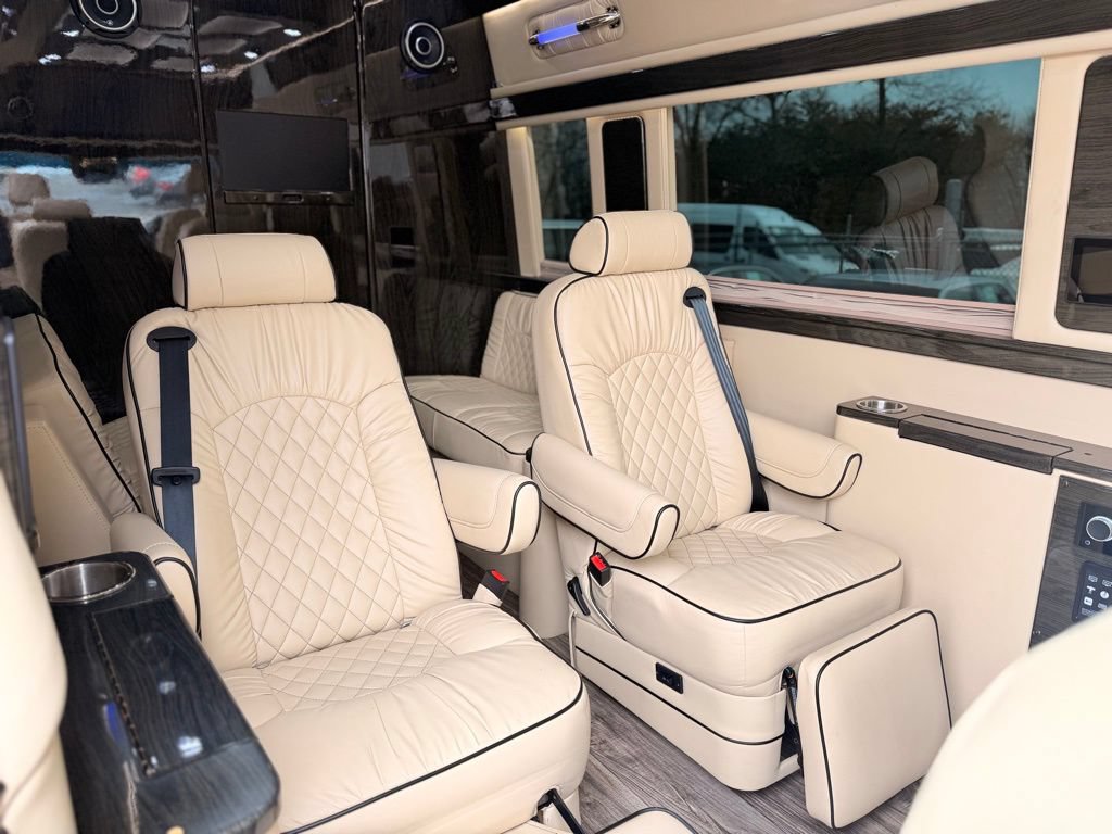 Used 2020 Mercedes-Benz Sprinter 3500 image 14