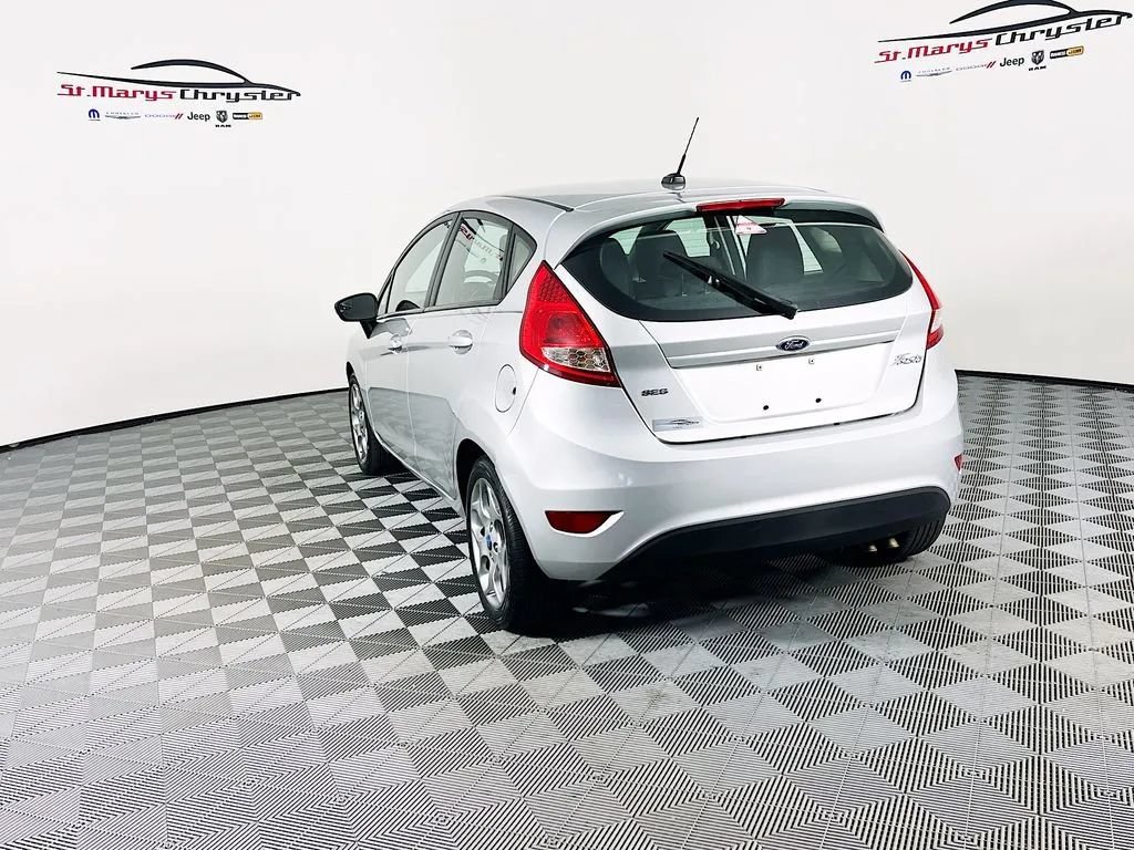 Used 2012 Ford Fiesta SES FWD image 6