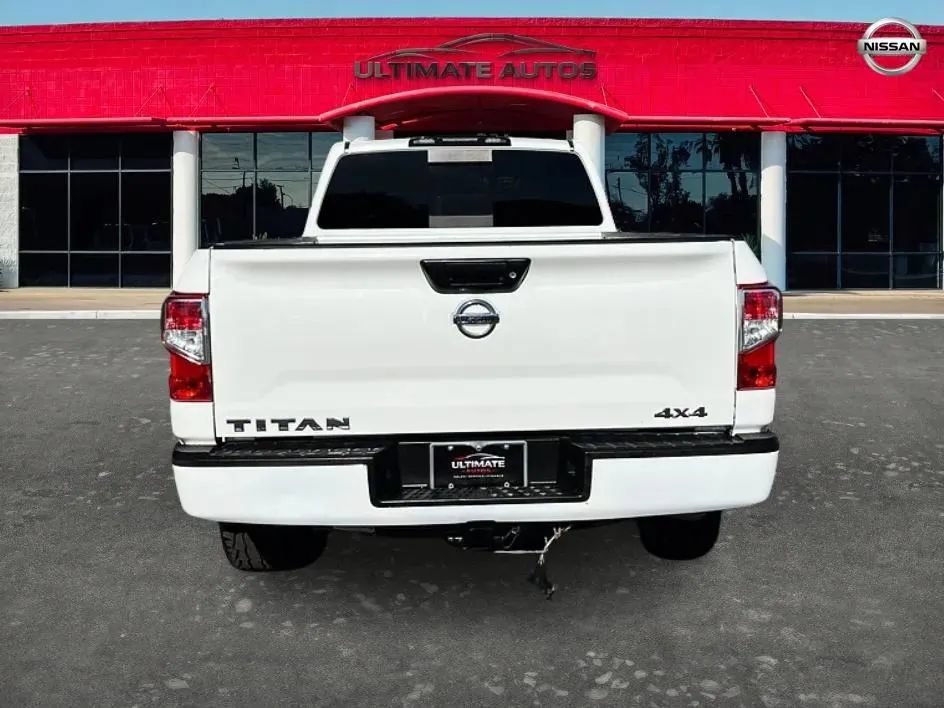 Used 2017 Nissan Titan S AWD/4WD image 8