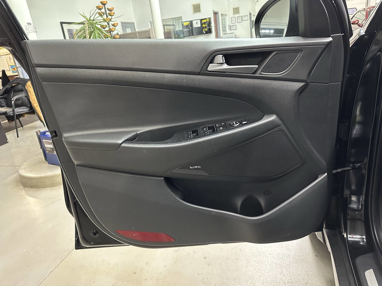 Used 2017 Hyundai Tucson Limited w/ Limited Ultimate Package 03 image 10