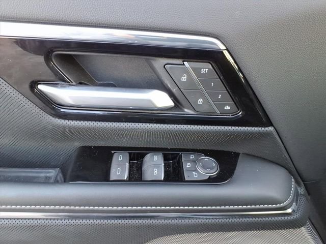 Used 2025 GMC Sierra EV Denali image 33