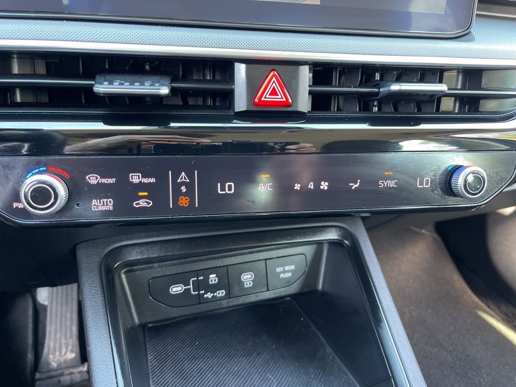 Used 2025 Kia K5 LXS image 13