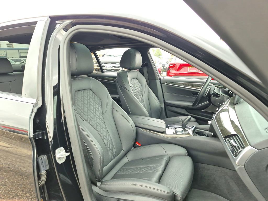 Used 2021 BMW 530i xDrive w/ Premium Package AWD/4WD image 23
