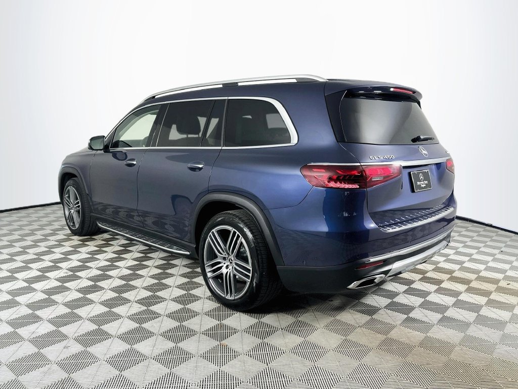 Used 2024 Mercedes-Benz GLS 450 4MATIC image 5