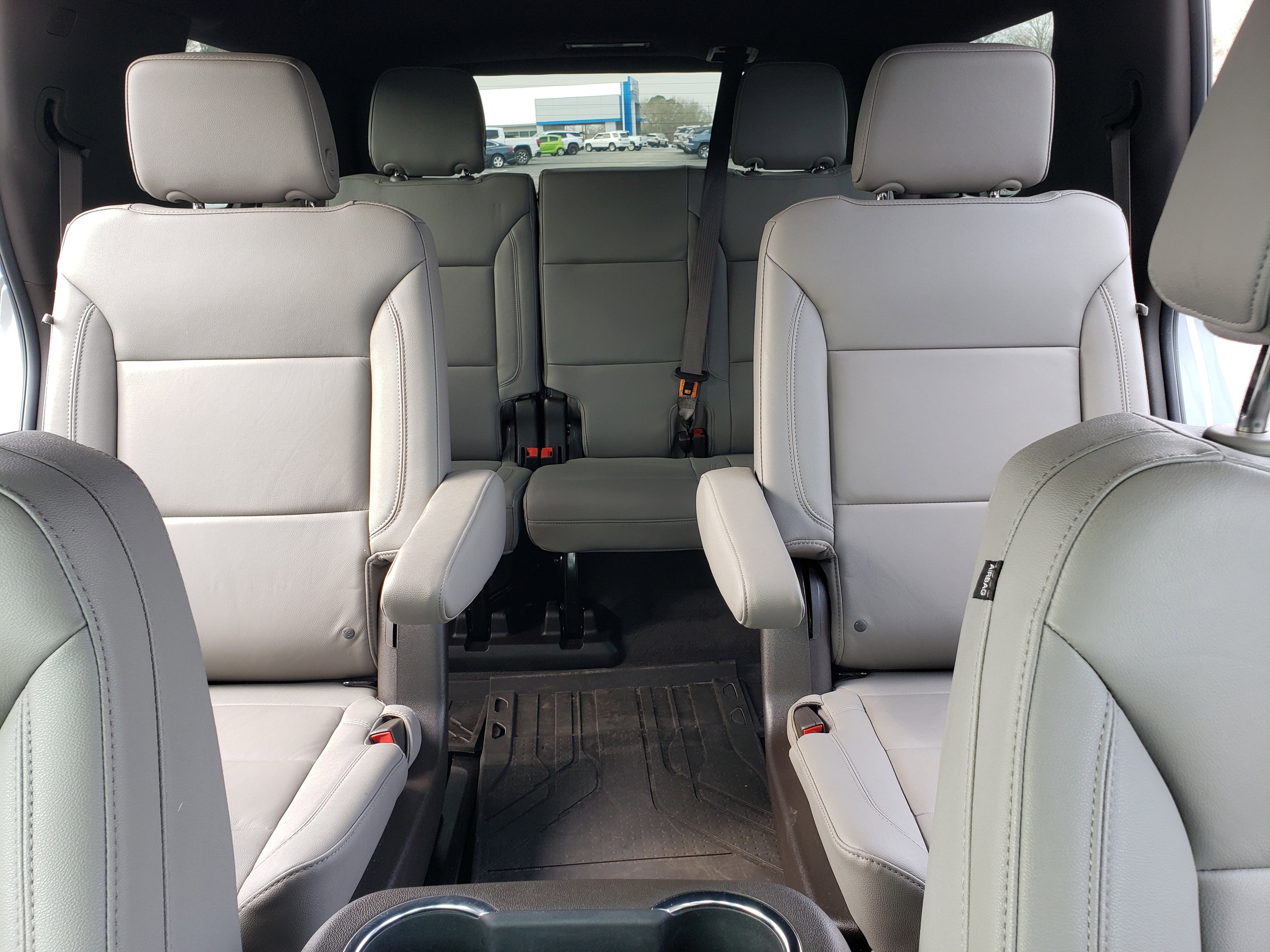 Used 2024 Chevrolet Tahoe LT w/ Luxury Package image 31