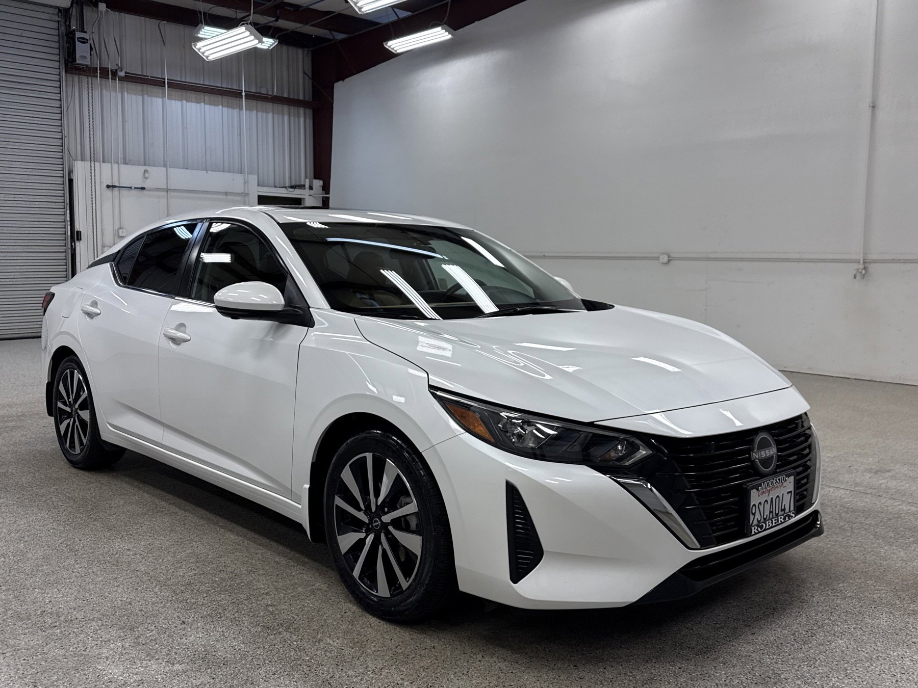 Used 2024 Nissan Sentra SV w/ SV Premium Package image 28