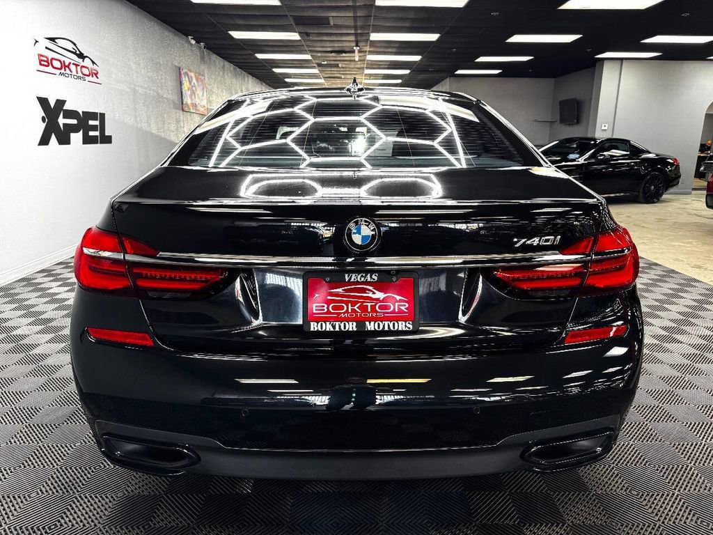 Used 2016 BMW 740i image 12