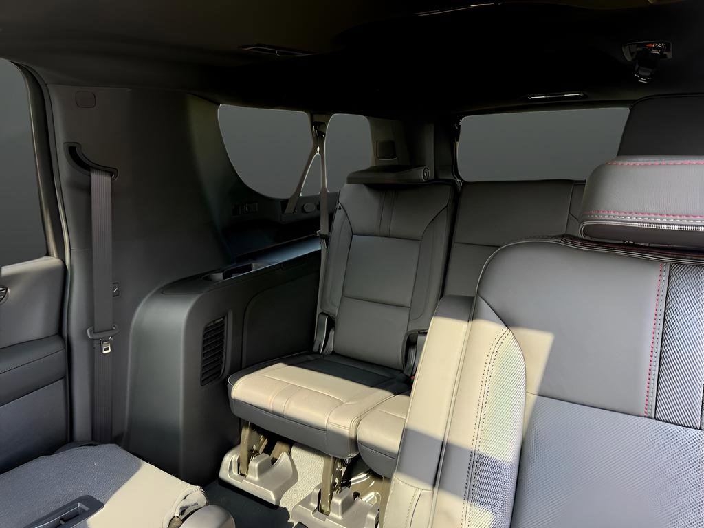 Used 2026 Chevrolet Suburban RST w/ Comfort Package image 18