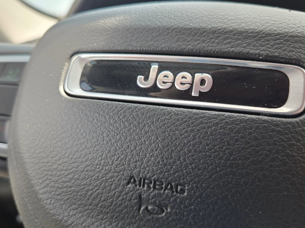 Certified 2022 Jeep Compass Latitude w/ Mopar Graphics Package AWD/4WD image 25