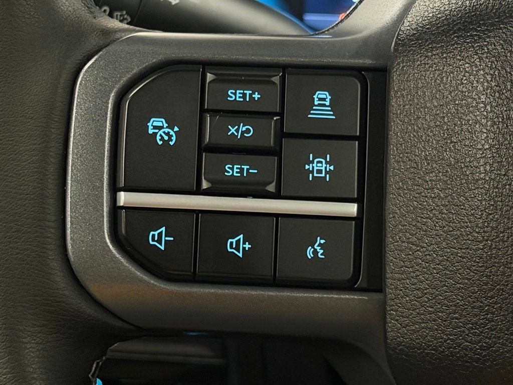 Used 2025 Ford F150 Lariat AWD/4WD image 41