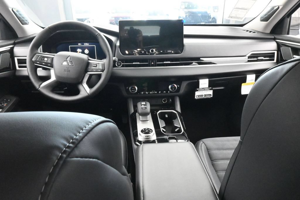 New 2026 Mitsubishi Outlander SE FWD image 42