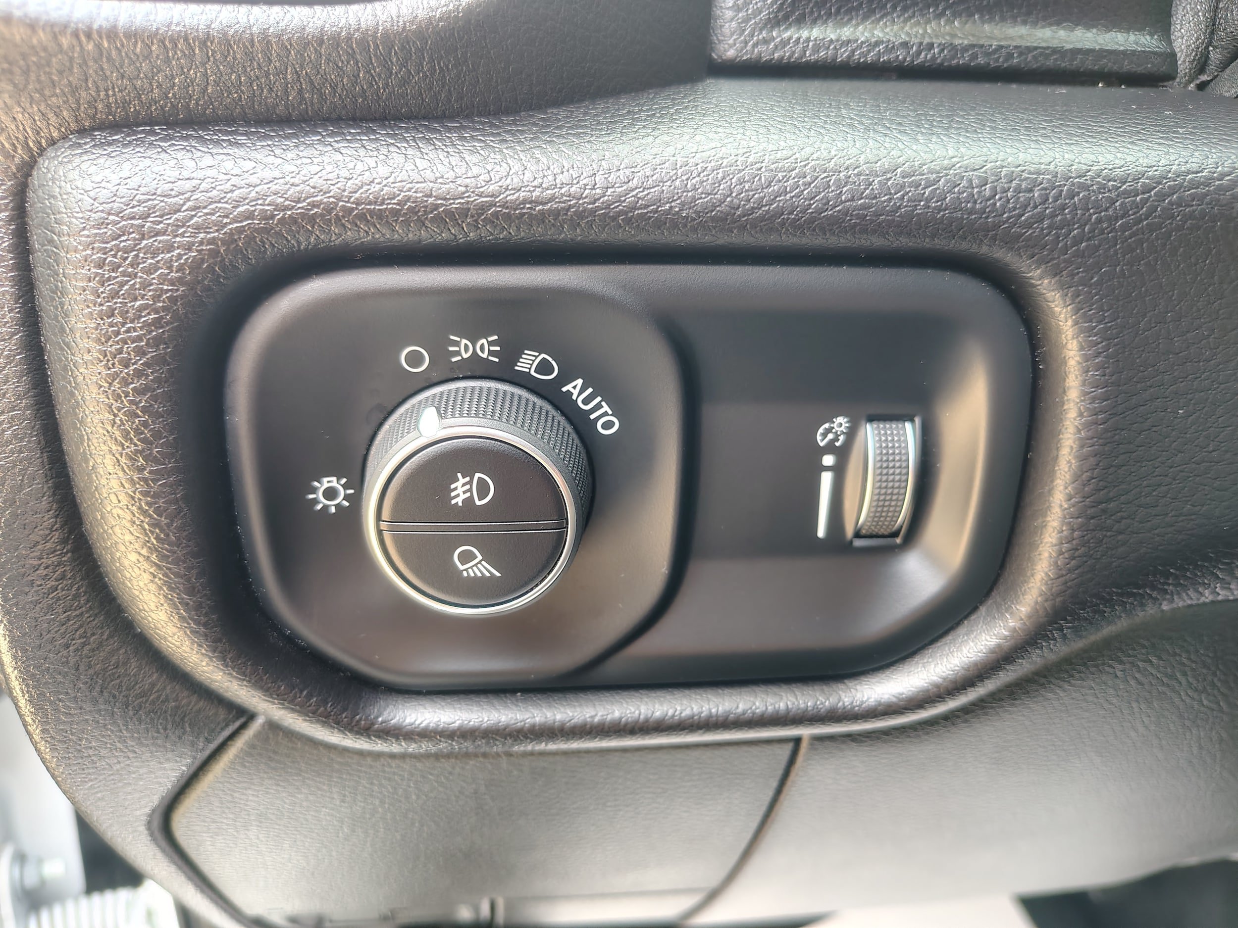 Certified 2025 RAM 2500 Big Horn AWD/4WD image 24