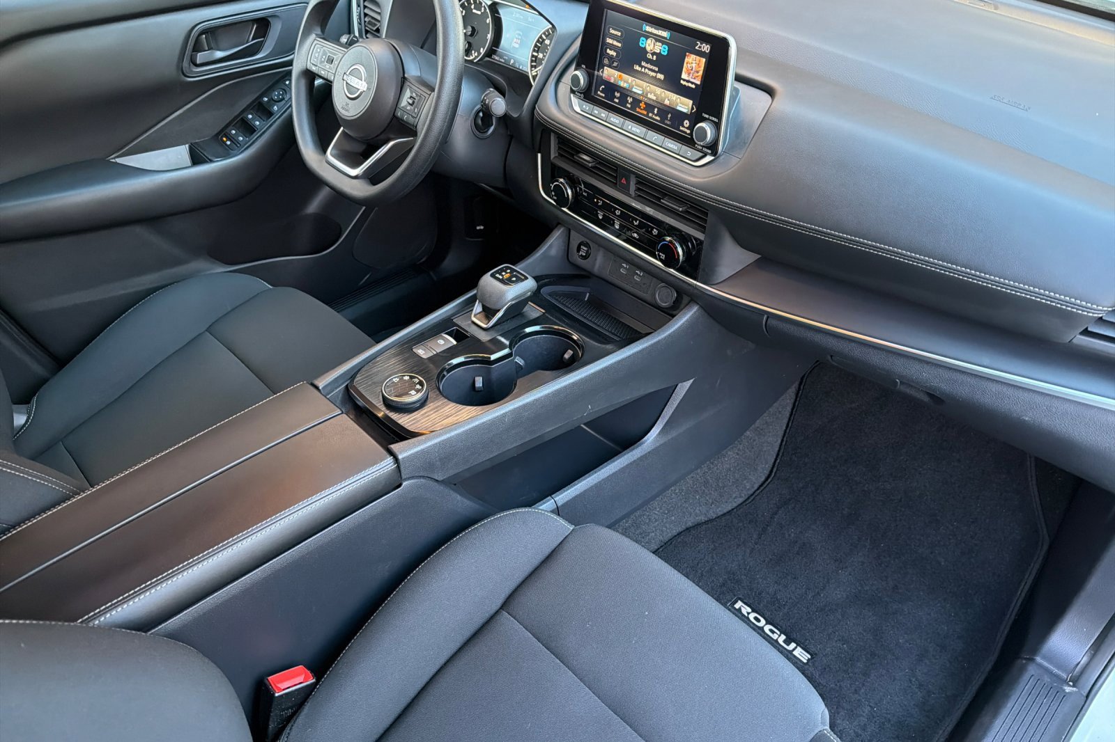 Used 2024 Nissan Rogue S image 16