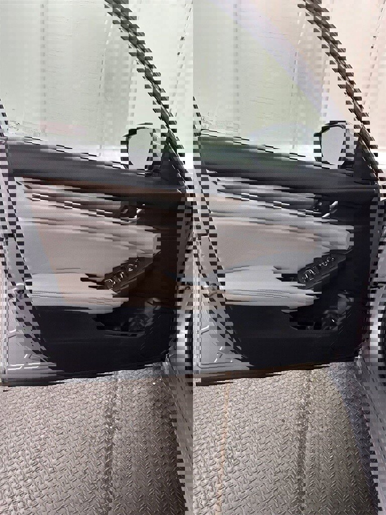 Used 2019 Honda Accord LX image 8