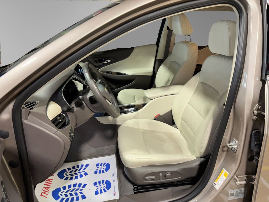 Used 2024 Chevrolet Malibu LT image 9