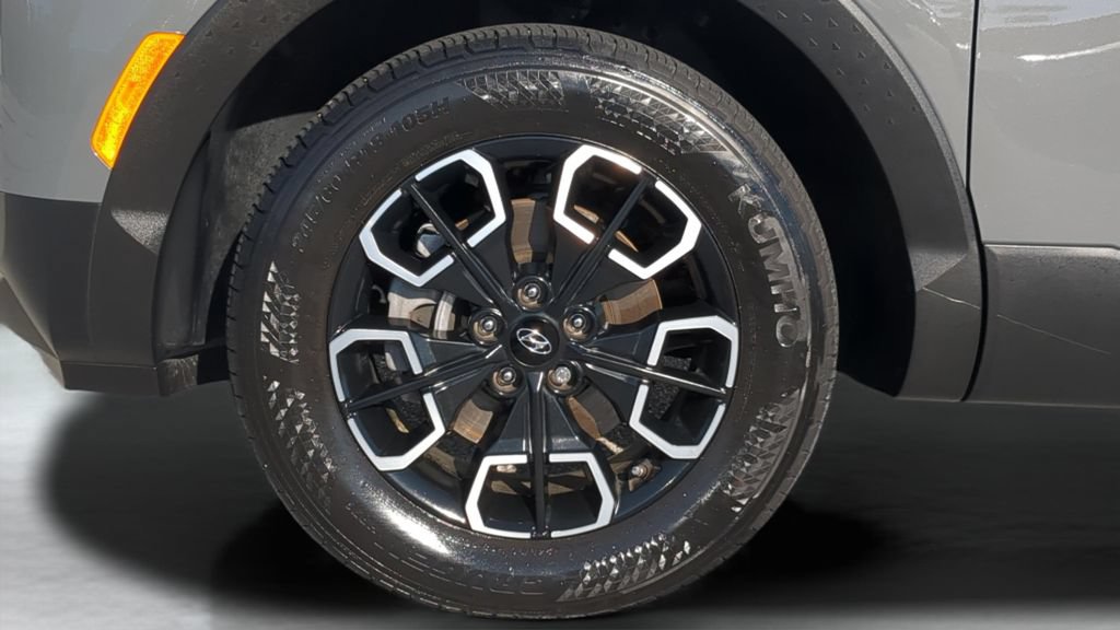Used 2024 Hyundai Santa Cruz SEL w/ Activity Package FWD image 27